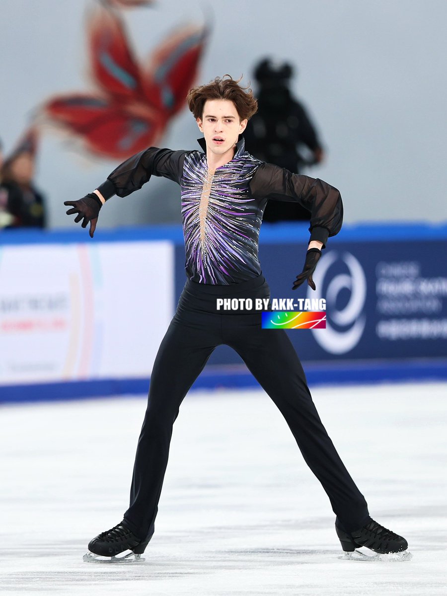akk_Tang's tweet photo. 志愿者：哈萨克冰雪王子www

#MikhailShaidorov
#CupOfChina
#GPfigure https://t.co/8c7rm9A1e8