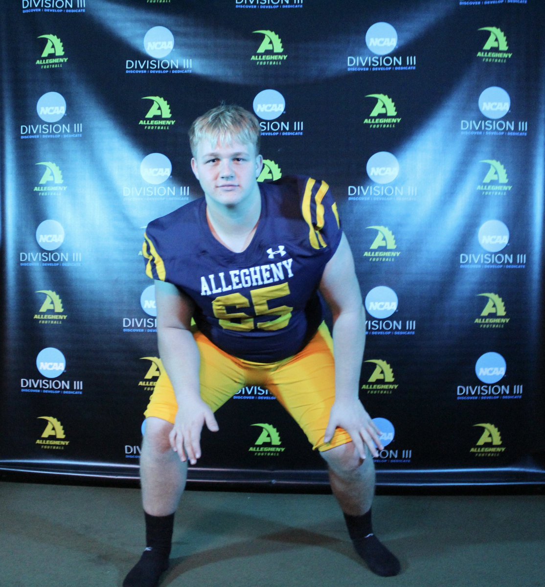 Brody43110171's tweet photo. After a great official visit, I would like to thank @Coach_Layer for the official offer to play football at @AlleghenyFB! #BLUE &amp; #GOLD #Gators @Coach_Taggart22 @CoachMCochran https://t.co/hAyLnqKFSl