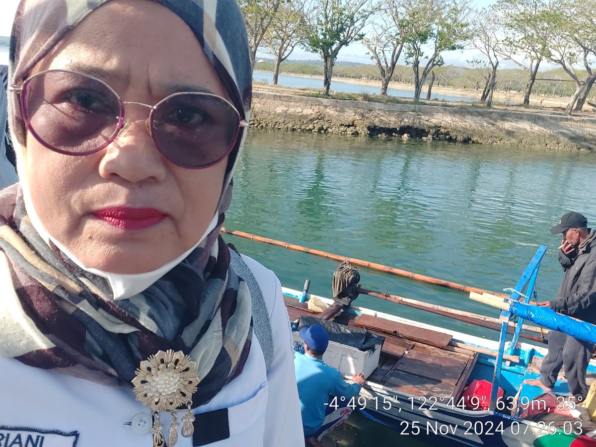 AsrianiBone's tweet photo. Senin(25/11/2024) Asriani Luhkan Kab Muna,Pendataan Produksi hasil Tangkapan Panja pada Kub Tenrisanna ikan Layang 6 gbs harga @400.000/gbs (Rp 2.400.000).
#GiatLuhkanSatminkalMaros
#MunaLuhlapor
#BPPSDMKP
#BRPBAPPP_MAROS
#PUSLATLUHKP https://t.co/tjqxp7oqqT