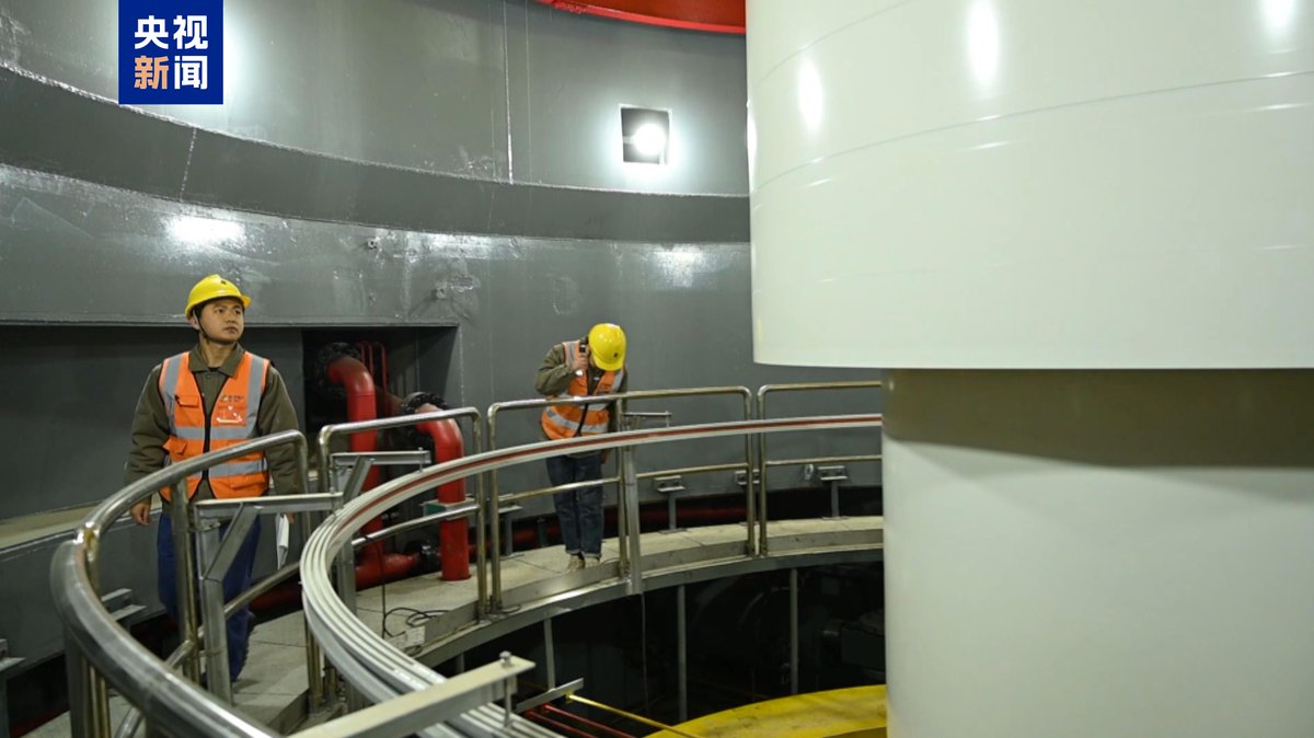 PDChinese's tweet image. 【青海羊曲水電站第二台機組併網發電】日前，位於黃河上游的青海羊曲水電站第二台（1號）機組正式併網發電。目前，羊曲水電站最後一台（3號）機組也進入了併網發電前的衝刺階段，向2024年底全容量投產發電目標更近一步。羊曲水電站總裝機容量120萬千瓦，年平均發電量47.32億千瓦時。