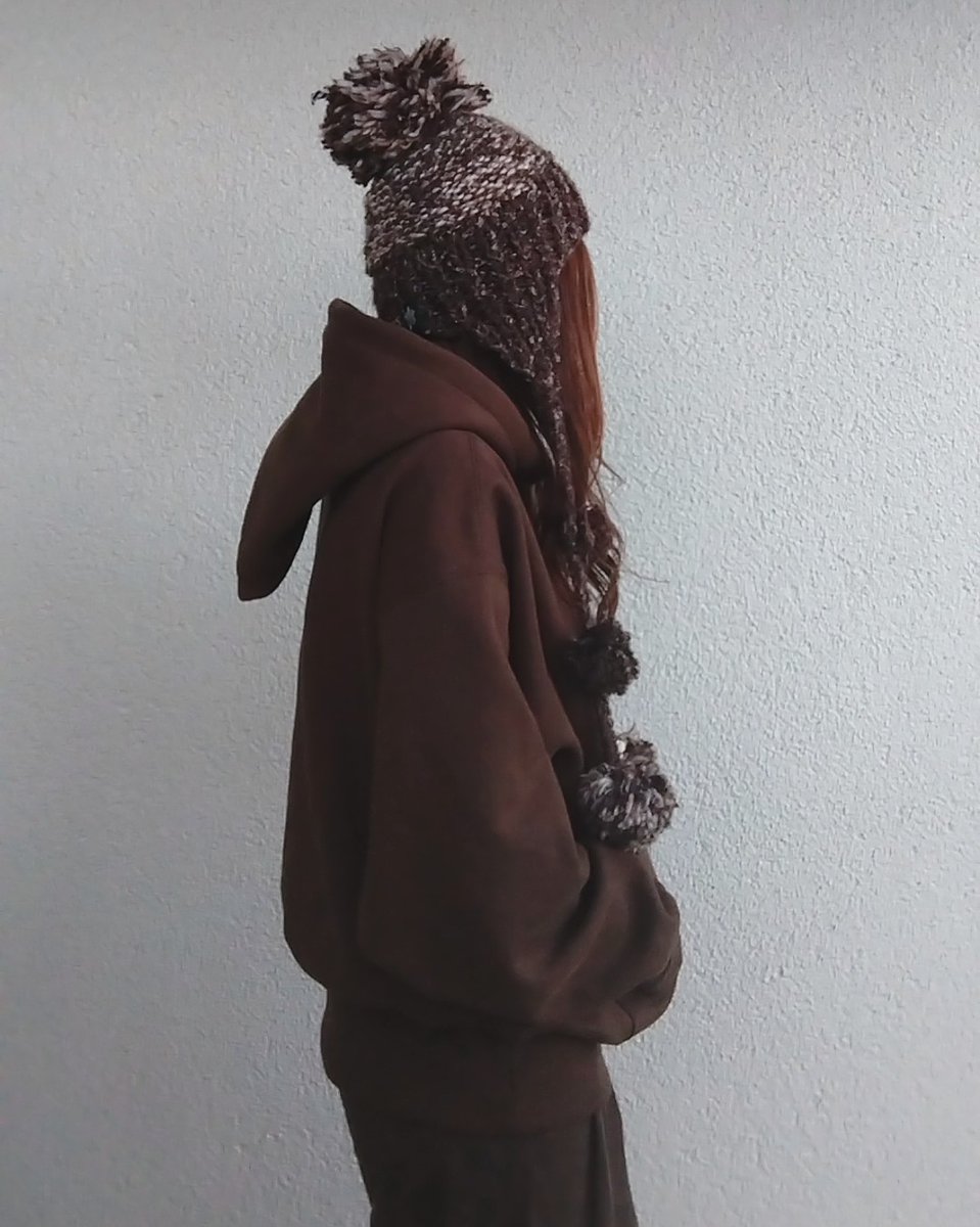 ampun_ampun's tweet photo. まるくなったわたし。(クマ🐻)
#tcbjeans
#xxdevelopment
#alaskahoodie
#afterhoodie
#brown https://t.co/6QNb8oihgI