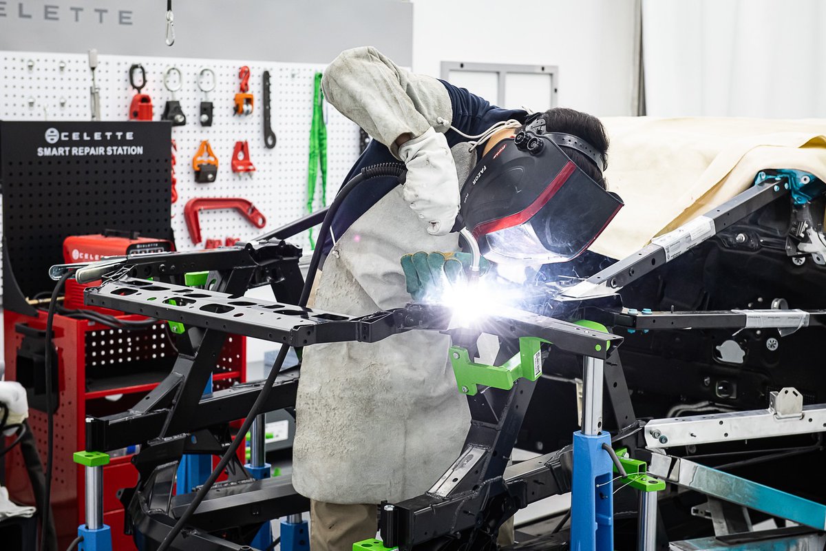 Celettegroup's tweet photo. #Lamborghini #Huracan STO is currently on a #Celette inground #framemachine to address significant front and rear collision damage. Using dedicated jigs specifically for this car, the jigs ensure replacement parts are precisely positioned. https://t.co/y28m66rwe6