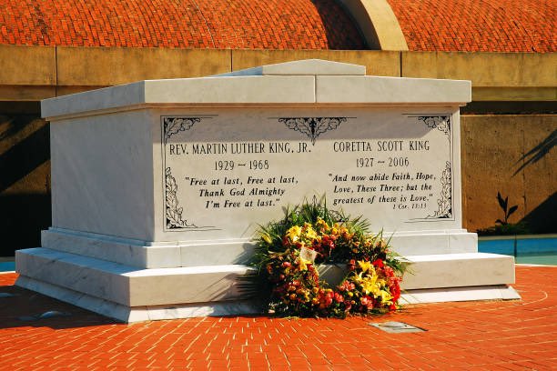 wonassis's tweet photo. @IATheYoker Deberías incluir la de Martin Luther King Jr. su epitafio dice:

“Free at last, Free at last, Thank God Almighty I’m Free at Last.”
(“Libre al fin, libre al fin, gracias a Dios Todopoderoso, soy libre al fin”). https://t.co/HW7gZG8krJ