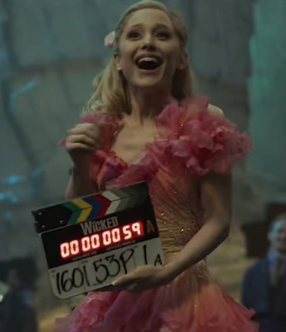 This is actually my favorite dress in the movie! i need it!
