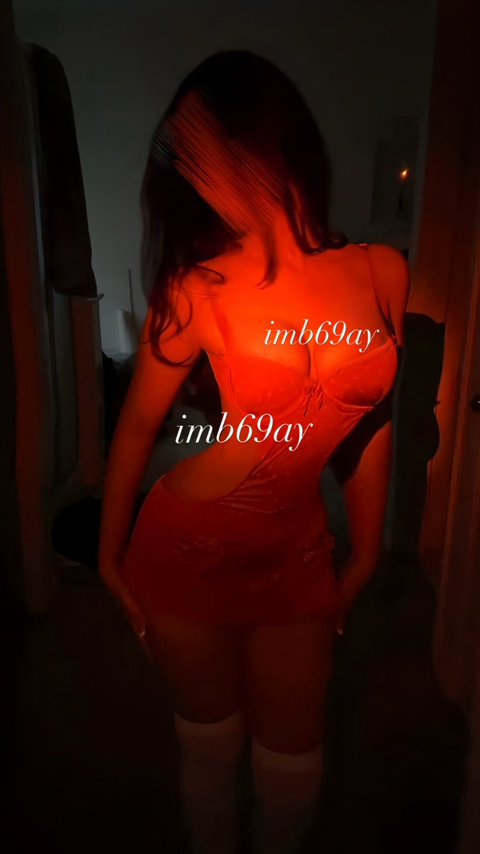 imb69ay's tweet photo. Hottest girl in town https://t.co/cYh78aafcc