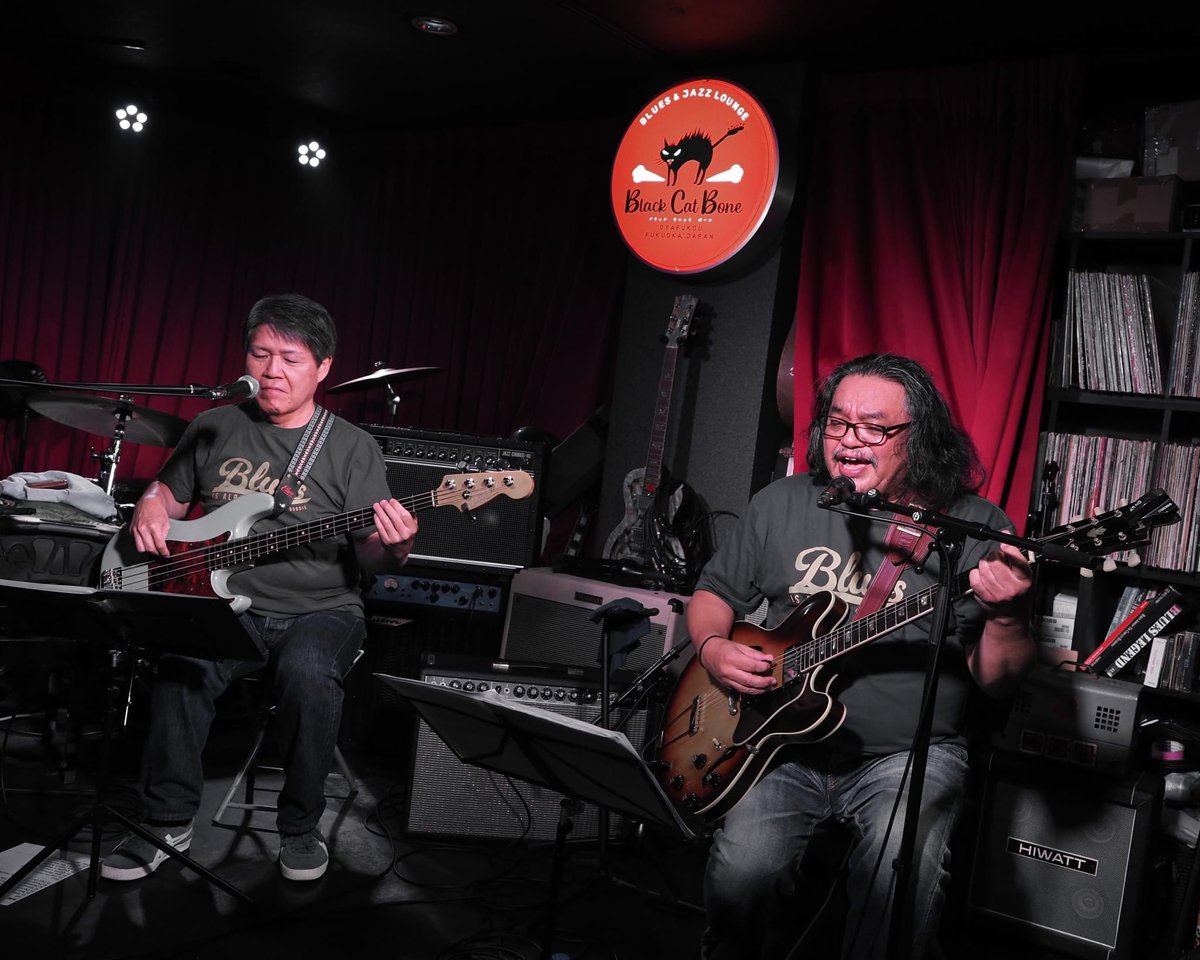 fukuokaongaku's tweet photo. 【 #福岡の音楽ライブ検索サイト "#音ナビ隊" 】
●11月25日ライブ
https://t.co/Wg2mm2jE5W
●11月26日
https://t.co/Cl6TTi99RK
●福岡の【ロック/ブルース】のライブ情報
https://t.co/X0gd0xbwHJ
#福岡のライブ情報 
#ふくおか音楽村
1005 #THEHOUBAI #BlackCatBone Photo by #岩本学　#まなぶっち https://t.co/H25kQz7FDO