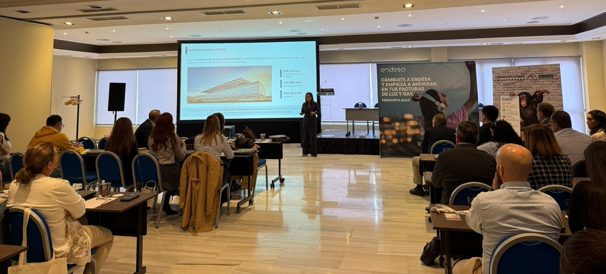 Goextin's tweet image. Encuentro con @CAFMalagaES  para avanzar y mejorar en la gestión energética en las #comunidades de #propietarios. Con @Endesa   de la mano todo es más fácil para dar mejor servicio. Un momento ideal para departir con los profesionales del bienestar de las #comunidades de #vecinos