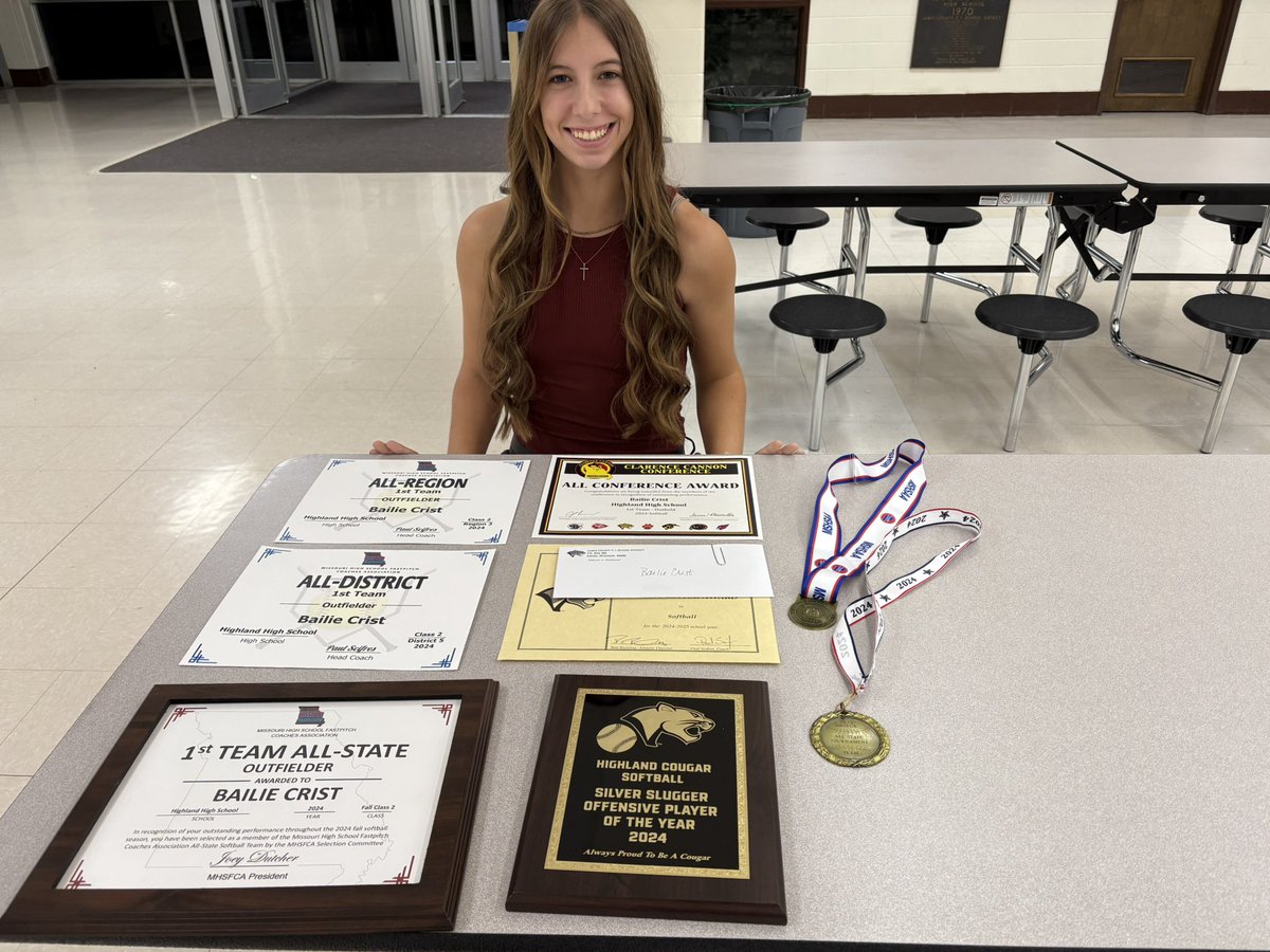Bailie Crist (@bailie_crist7) on Twitter photo Had a great awards banquet tonight! Here is the full list of post-season awards:
1st team All-Conference
1st team All-District
1st team All-Region
1st team All-State
All-State Tournament team
Offensive Player of the Year
<a href="/SLPsoftball/">SLP FastPitch</a> <a href="/CoachErinBrown/">Erin Brown</a> <a href="/kasey_grif/">Kasey Griffith</a> <a href="/chris_stelma/">ChrisStelma</a> Had a great awards banquet tonight! Here is the full list of post-season awards:
1st team All-Conference
1st team All-District
1st team All-Region
1st team All-State
All-State Tournament team
Offensive Player of the Year
<a href="/SLPsoftball/">SLP FastPitch</a> <a href="/CoachErinBrown/">Erin Brown</a> <a href="/kasey_grif/">Kasey Griffith</a> <a href="/chris_stelma/">ChrisStelma</a>