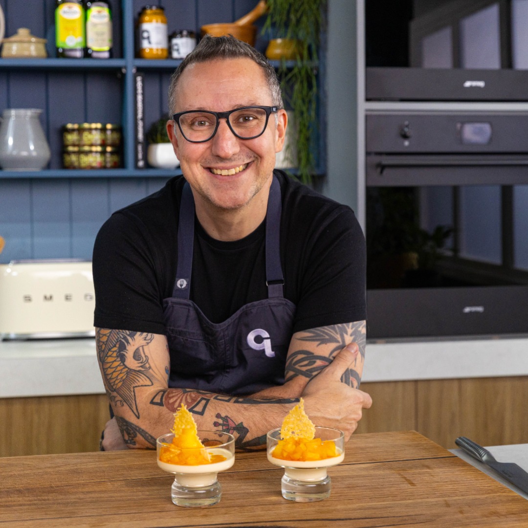 ParmesanAus's tweet photo. Chef Luca Ciano showcased his expert culinary skills by cooking up some, Parmigiano Reggiano &amp; sage biscotti with mortadella mousse &amp; aged balsamic, spinach &amp; Parmigiano Reggiano soup with puffed rind and Parmigiano Reggiano pannacotta with saffron &amp; Prosecco poached pears. https://t.co/u3Q6QNQV6D