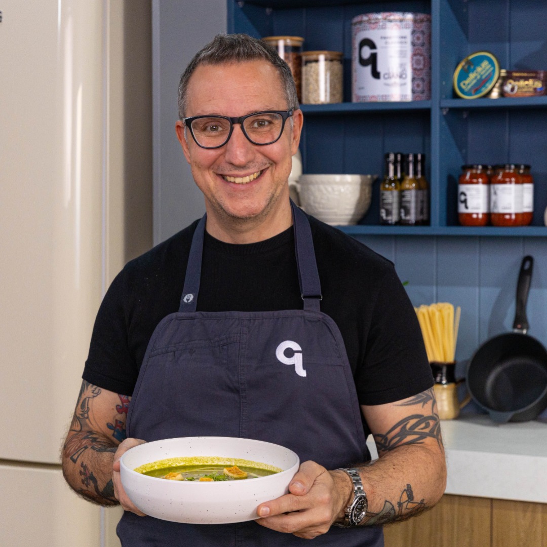 ParmesanAus's tweet photo. Chef Luca Ciano showcased his expert culinary skills by cooking up some, Parmigiano Reggiano &amp; sage biscotti with mortadella mousse &amp; aged balsamic, spinach &amp; Parmigiano Reggiano soup with puffed rind and Parmigiano Reggiano pannacotta with saffron &amp; Prosecco poached pears. https://t.co/u3Q6QNQV6D