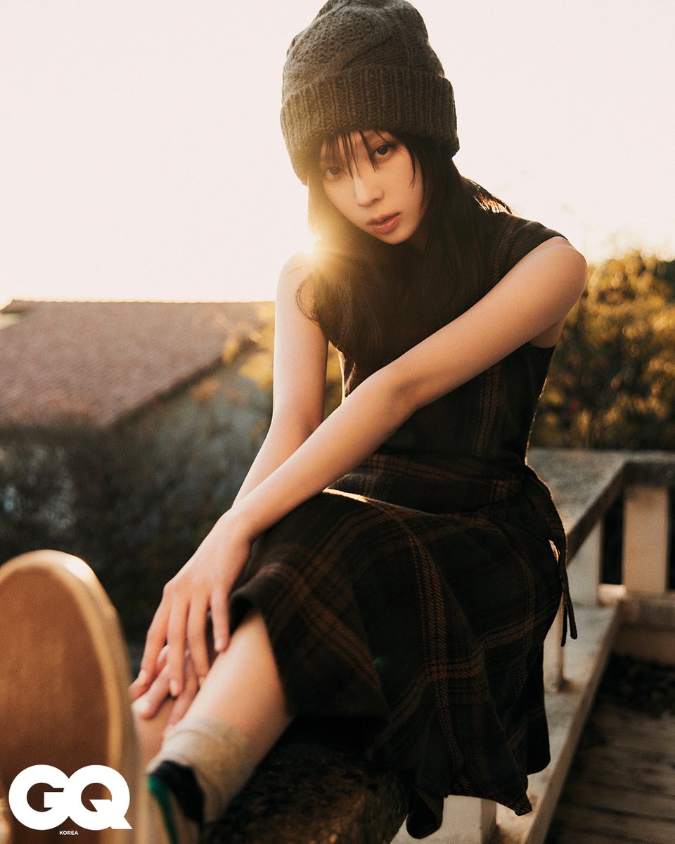 GQKOREA's tweet photo. ‘𝙒𝙄𝙉𝙏𝙀𝙍’ 𝙂𝙌 𝙆𝙊𝙍𝙀𝘼 𝟮𝟬𝟮𝟰 𝙒𝙊𝙈𝘼𝙉 𝙊𝙁 𝙏𝙃𝙀 𝙔𝙀𝘼𝙍
KIND OF WINTER 계절의 국경에서, 윈터. @aespa_official #WINTER #윈터 #aespa #에스파 #WOMANOFTHEYEAR
🔗https://t.co/0eKIqCEYdZ https://t.co/brfY86ljzN