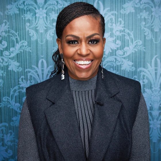 RETWEET if you love Michelle Obama 💙