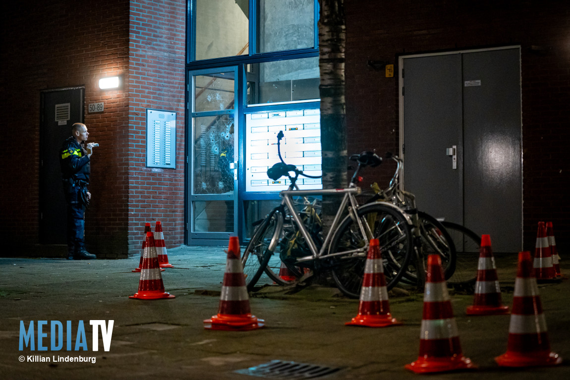 Schietpartij met automatisch vuurwapen op het Piet Paaltjensplein in Rotterdam
