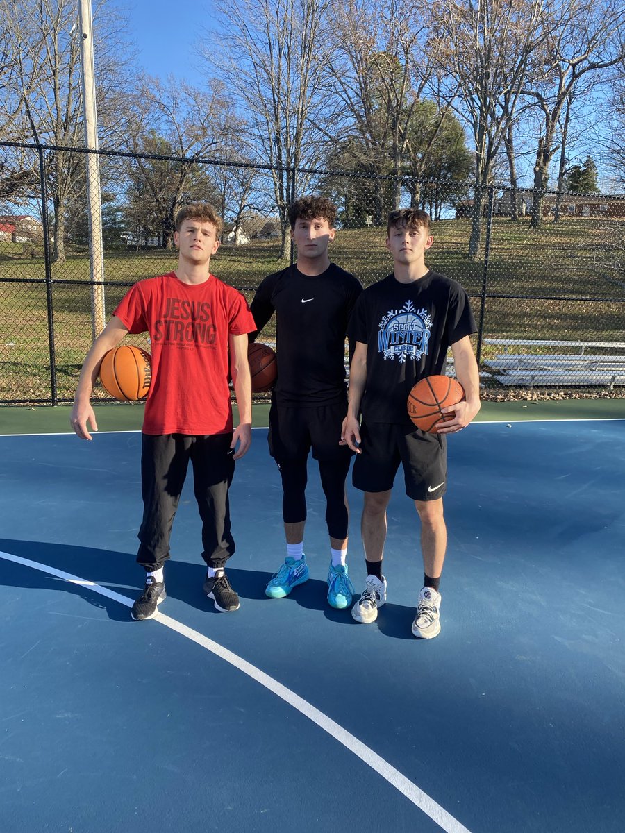 Greg Keown (@gregkeown23) on Twitter photo Great work today fellas!!
3 senior college prospects to keep eyes on this season!
6’4 <a href="/GunnarRevelett/">Gunnar Revelett</a>
19 PPG 6 rebounds last season
6’2 <a href="/jacesommers06/">jace sommers</a>
13.5 PPG 41% from 3 last season
6’2 <a href="/aayer25/">Aydan Ayer</a>
8 PPG 4 rebounds 88% FT
Defensive Ace Great work today fellas!!
3 senior college prospects to keep eyes on this season!
6’4 <a href="/GunnarRevelett/">Gunnar Revelett</a>
19 PPG 6 rebounds last season
6’2 <a href="/jacesommers06/">jace sommers</a>
13.5 PPG 41% from 3 last season
6’2 <a href="/aayer25/">Aydan Ayer</a>
8 PPG 4 rebounds 88% FT
Defensive Ace