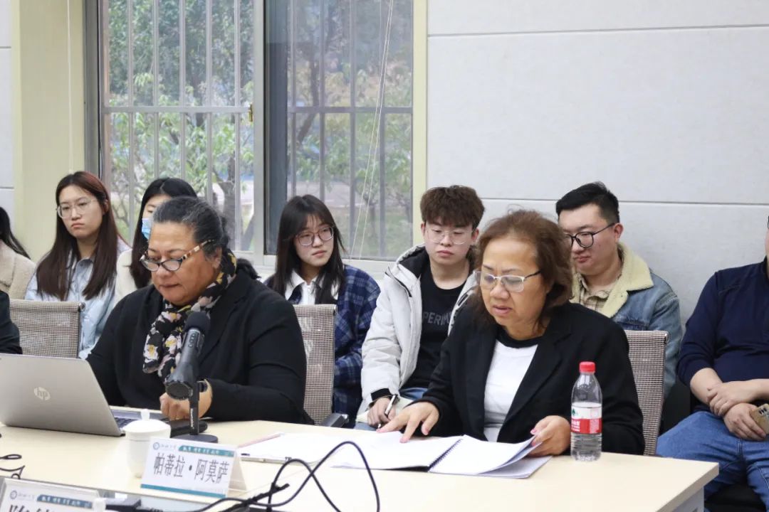 Pardilla Amosa, President of the National University of Samoa, and Luis Milu, Dean of the College of Humanities, gave academic lectures at the Center for Pacific Island Studies, Liaocheng University