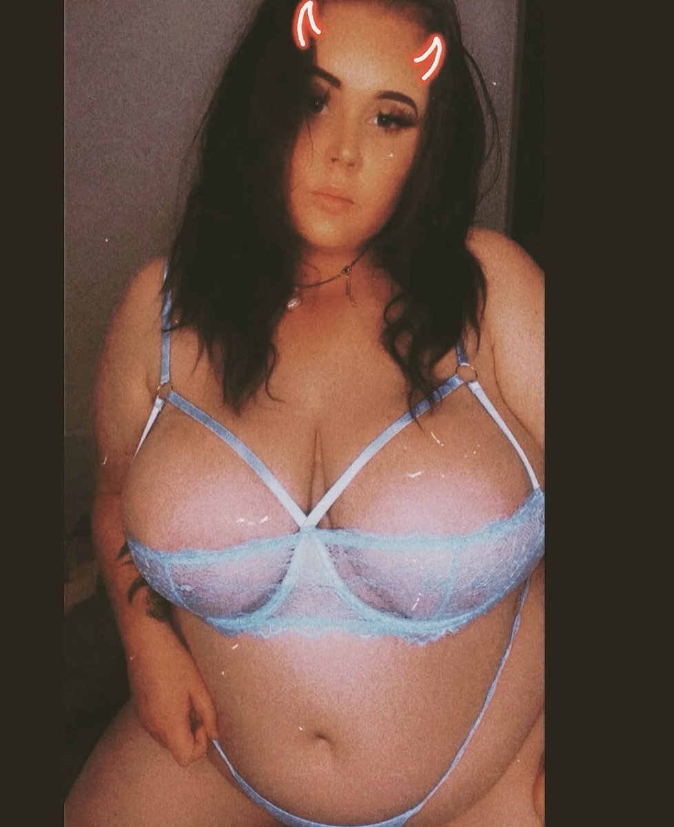 bbwbrattysub's tweet photo. Can I be your good girl 🥵😇

#adultcontent #onlyfans #femdom #paypig ##horny #bbw #bbwcontent https://t.co/b06VM8fIoi