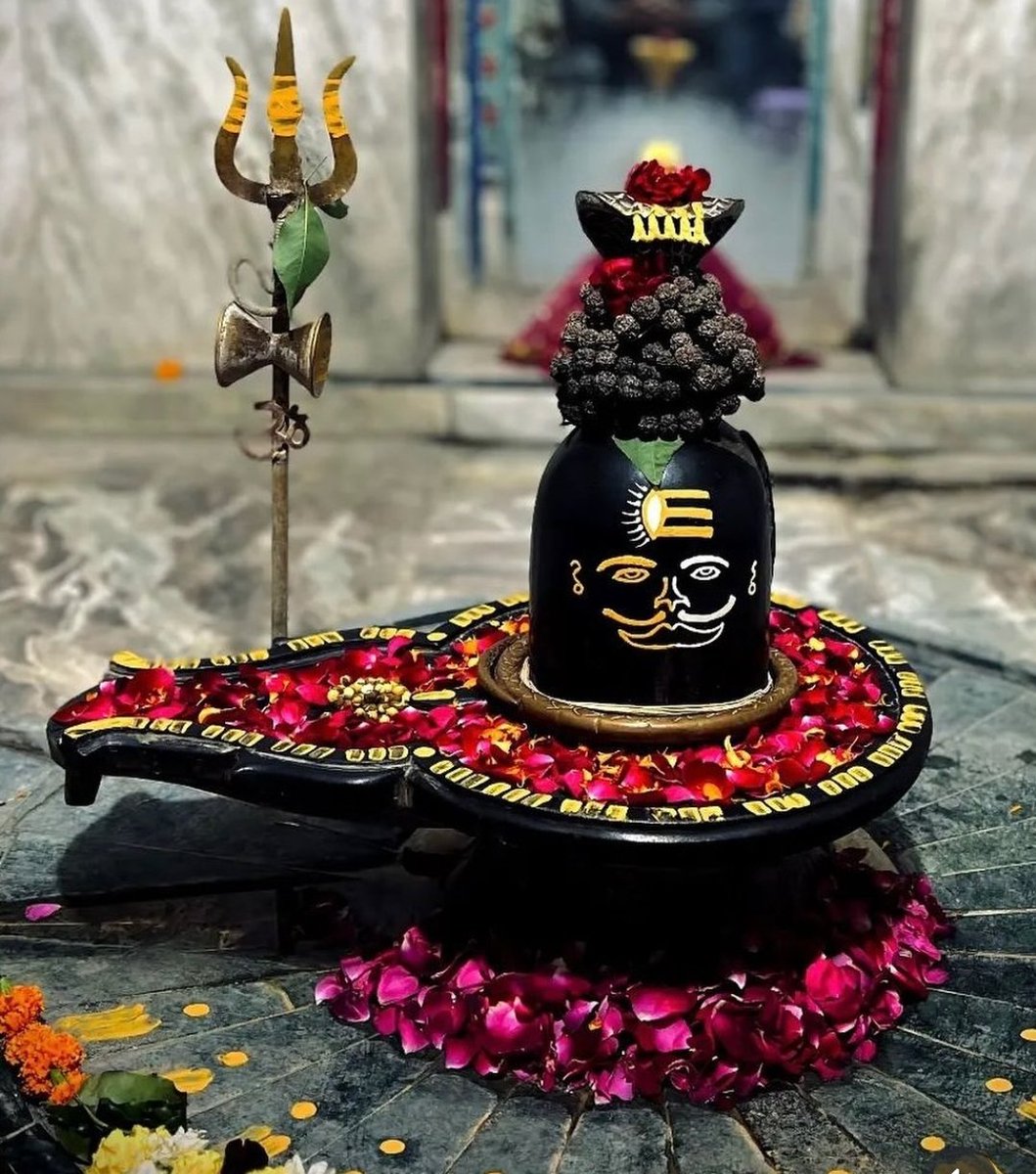 PINKIMEENA57's tweet photo. शुभ सोमवार 
जय भोले बाबा 🙏🙏 https://t.co/vtW3JPl4ss