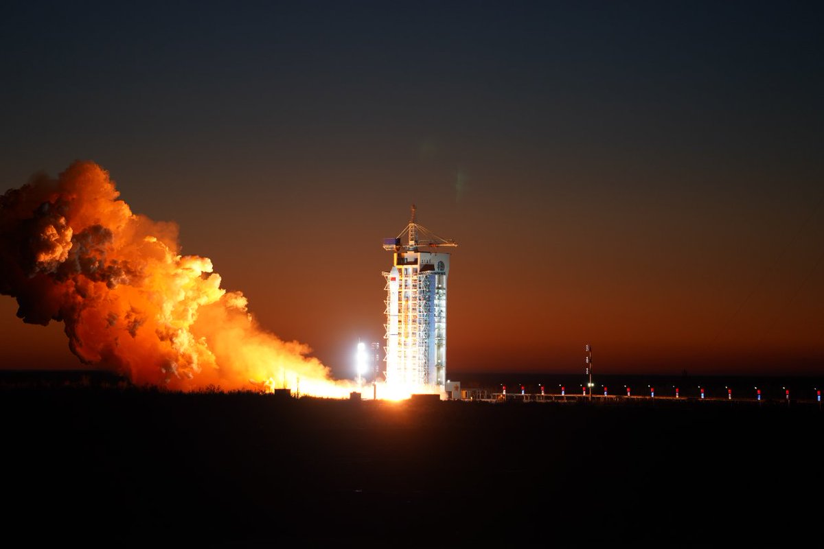 wulei2020's tweet photo. Congratulations! A #LongMarch2C carrier rocket blasted off at 7:39 a.m. (Beijing Time) on November 25th from the #Jiuquan Satellite Launch Center in northwest China, sending a pair of satellites Siwei Gaojing-2 03 and Siwei Gaojing-2 04 into the orbit.
(Photo: Wang Jiangbo) https://t.co/ewlGjz20ga