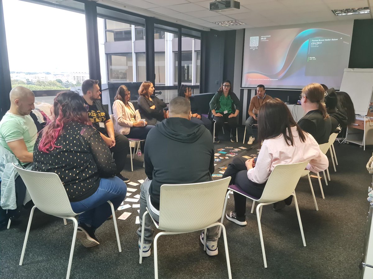 💡 La Raison d’Être comme boussole collective
Chez Xelya, chaque équipe est unique et doit pouvoir définir son cap. C’est pourquoi notre équipe Réseaux et Co (R&amp;CO) s’est récemment réunie pour revisiter et réinventer sa raison d’être. ✨
#RaisonDÊtre #Cohésion #TeamBuilding