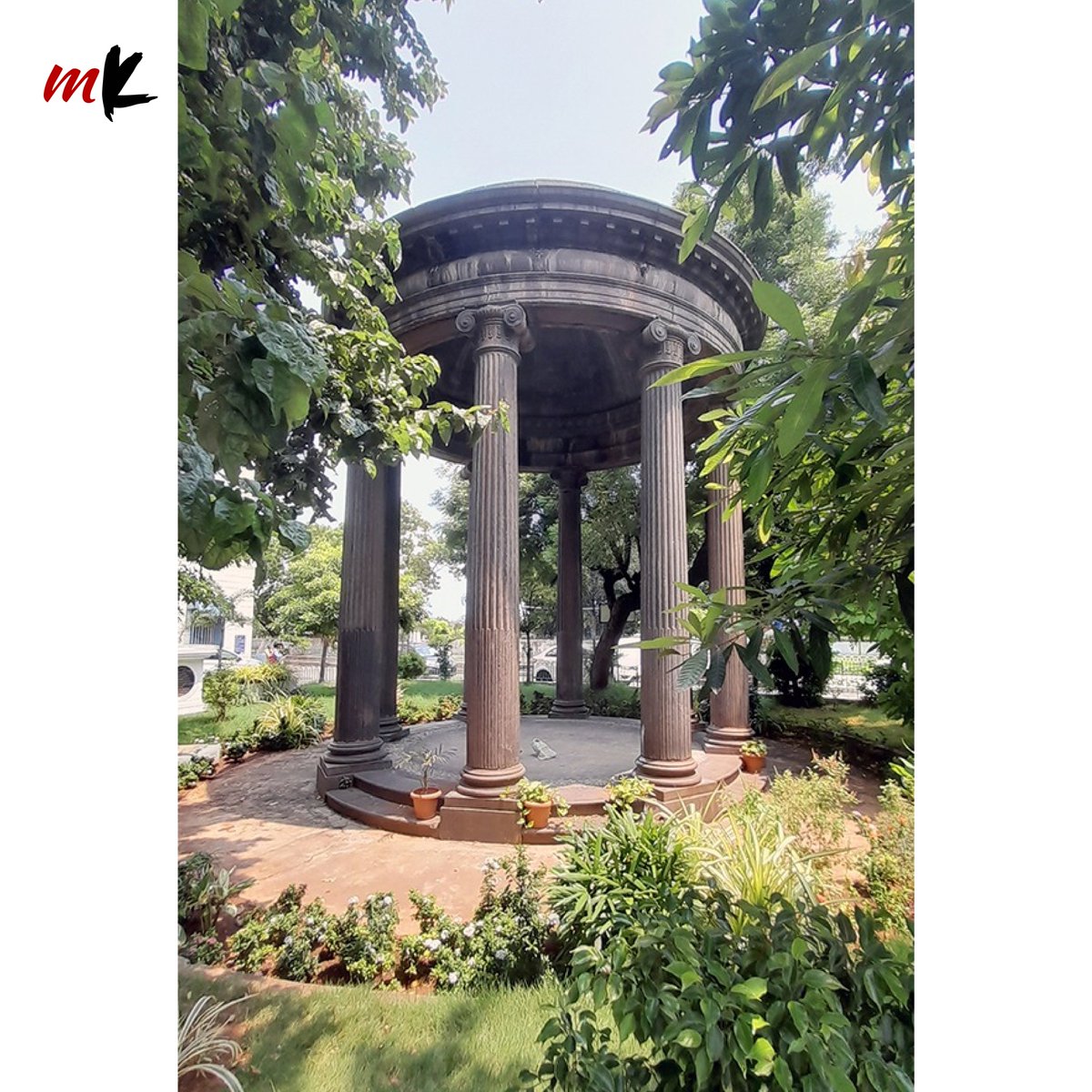 TT_My_Kolkata's tweet photo. Have you seen or heard of Charnockite? Explore with #MyKolkata how the shiny stone binds Job Charnock’s tomb in Kolkata to the baptism font at Fort St George in Chennai.
🔗https://t.co/pIQ9QUyLYz
@rangan_datta
#TravelWithMK #Travel #Chennai #StGeorgeFort #IndianHistory https://t.co/BUagLQaLzY