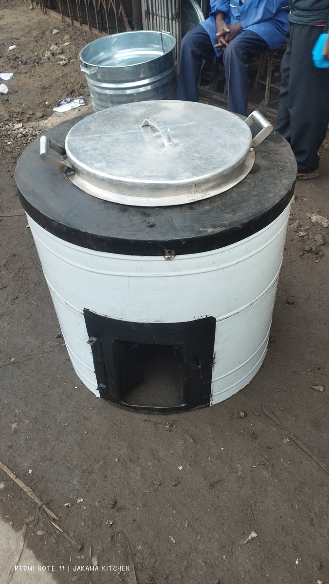 COMMERCIALJIKOS's tweet image. 100 liters capacity energy saving jiko feeding up to 150 people at KSH 99,000 #Cooking #CookingMadeEasy #woodjikos #worldfoodprogram #stainleslsteel