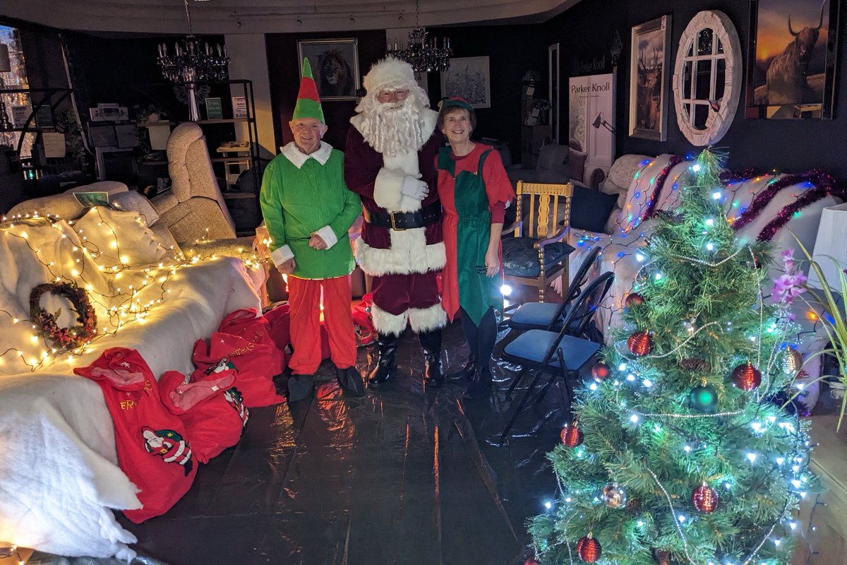 Huge thank you to the Martell family who, at short notice, provided a warm, cosy space out of the rain for Santa to have his Grotto during the Big Reveal on Saturday. He will be in Martell's again on Saturday 7th December and in Queen's Walk Sunday 11-3pm during the Xmas Market.
