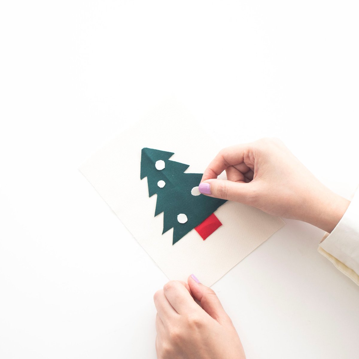 【キッズイベントのご案内】
端切れをペタペタ貼って、クリスマストートorパネルをつくろう！

この度テキスタイルブランドHa10の端切れを使ったワークショップを開催いたします☺️

みなさま遊びにいらしてください🎅

store.tsite.jp/kyoto-okazaki/…

#京都岡崎蔦屋書店 #kyotookazakitsutayabooks 
#kyoto