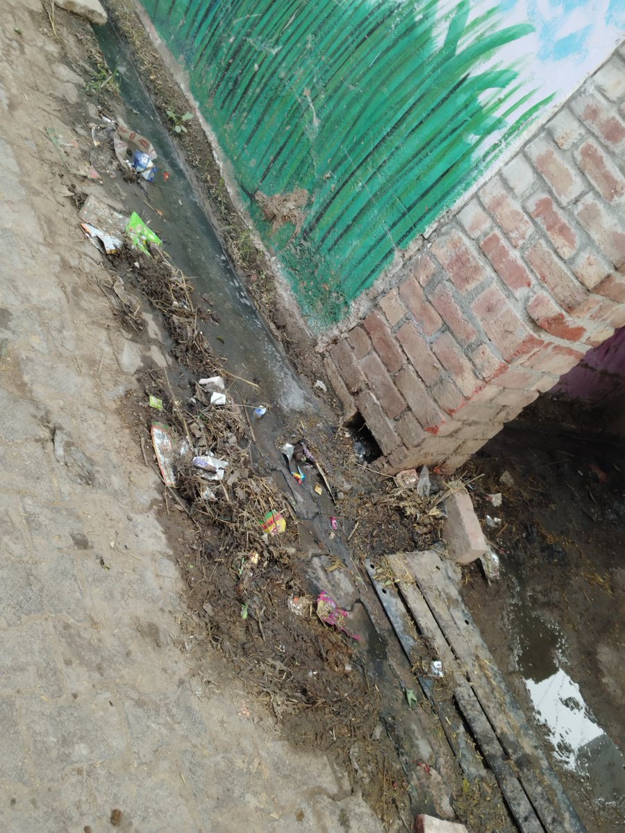 DEEPAKKHARAL12's tweet photo. गंदगी का ये आलम।
गांव खरल ( जींद )में गंदगी का ये आलम ,
 ग्रामीण प्रशाशन सुस्त।
@cmohry कृपया ध्यान दे।
धन्यवाद।
@NayabSainiBJP
@ArtiSinghRao
 @KRISHANKBEDI https://t.co/GFd5lN8Xgx