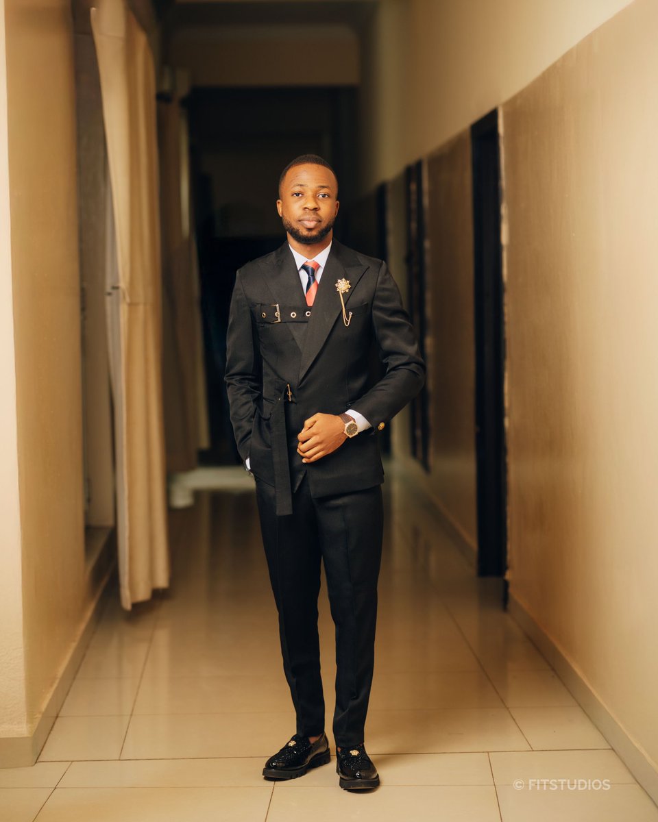 thissbavick's tweet photo. Let me reintroduce myself to y’all 

Physiotherapist Balogun Victor (BMR/PT) Ife ✨🚀🚀 https://t.co/wEPoMNgKHG
