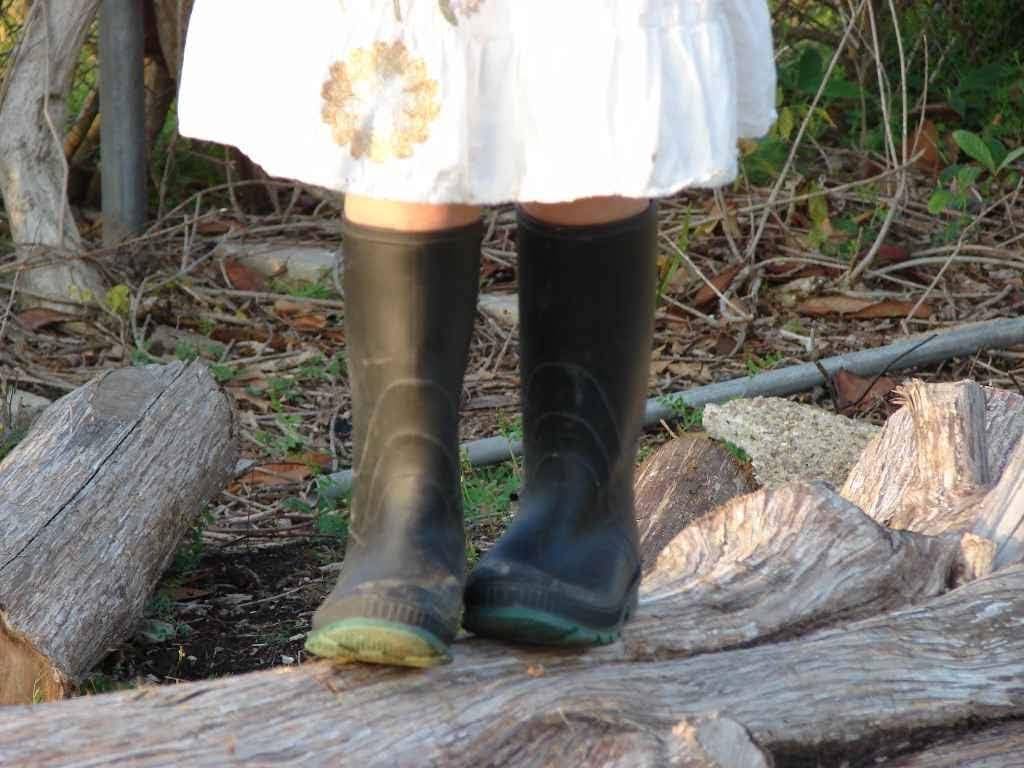 AshleyBootLover's tweet photo. Hai I’m Ashley The Boots Lover I’m the boots sister of @TRMj_Jessie123 @IsabelBootLover @MaggieBootLover @AliceBootsLover @JessieBootLover @TRDj_James123 @UrsulaBootLover @LillieBootLover I’m new to X! Recently adopted! :3 https://t.co/GjFOIzdKA5