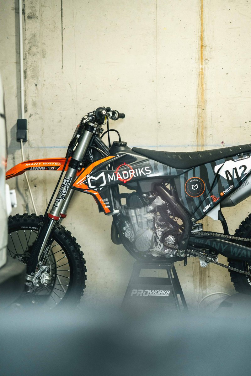 Una fotos mas de mi amor mech que no tira bolitas sino balitas.