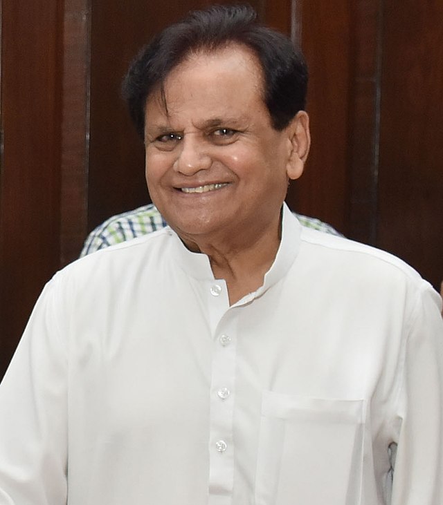 भूतपूर्व सांसद एवं कांग्रेस के कर्तव्यनिष्ठ, समर्पित सदस्य

अहमद पटेल जी की पुण्यतिथि पर उन्हें सादर नमन व श्रद्धांजलि।