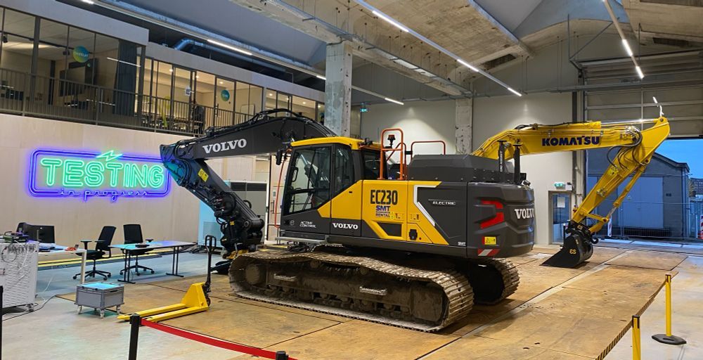 Laatste voorbereidingen voor het eerste 'Build Zero Testevent' in volle gang. Vanmiddag begint het testen en is er daarnaast ook een programma waarin kennis over elektrisch bouwen en opladen gedeeld wordt. Zie: elaad.nl/evenementen/ui…