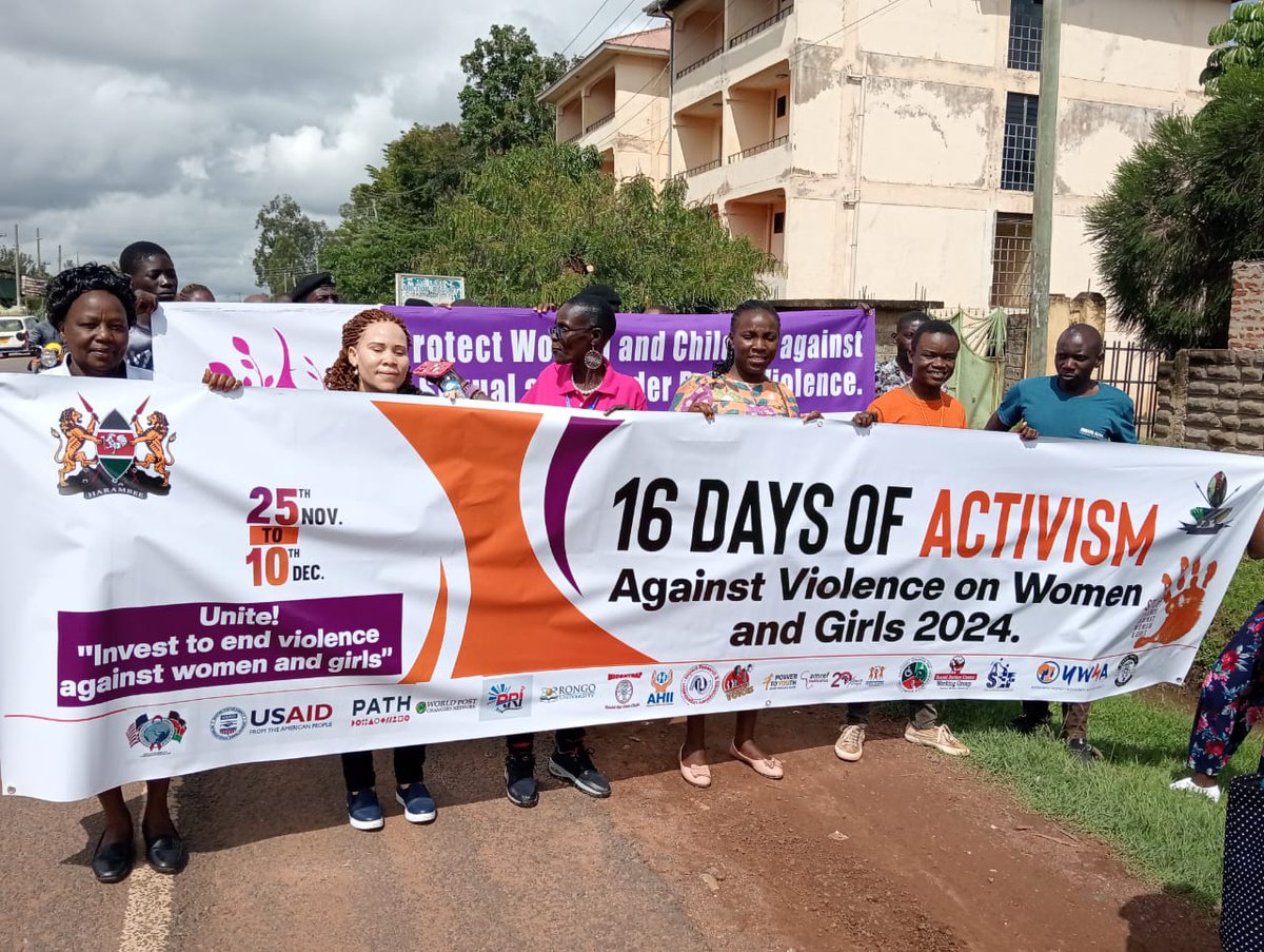 UririSJC's tweet photo. Human rights defenders and public benefit organizations march in the street of Migori against violence on gender.
#16DaysOfActivism 
#EndFemicideKE https://t.co/7it0sdIcrO