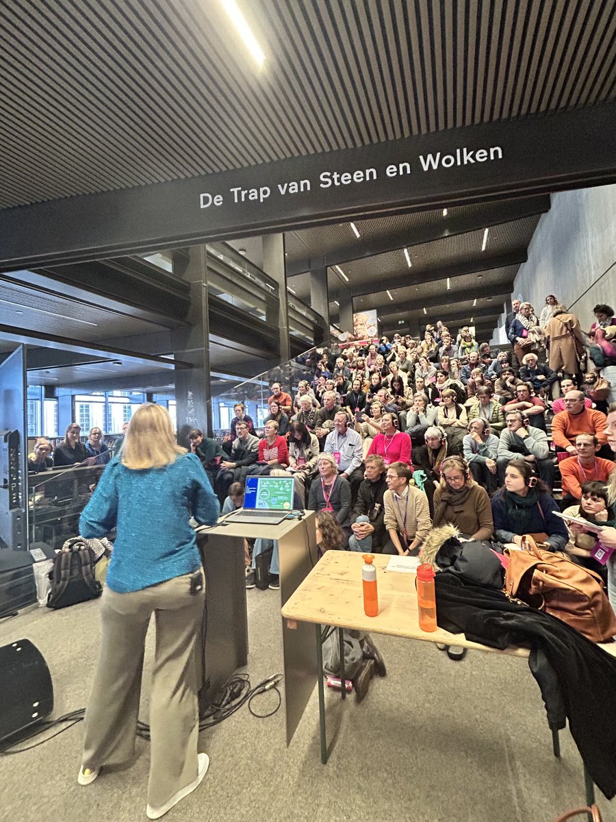 Super om zo veel interesse te zien voor “Beweging als Medicijn” op de Dag van de Wetenschap. Heerlijk om met zo’n geïnteresseerd publiek ons UGent onderzoek te mogen delen. ⁦<a href="/PA_Health_UGent/">PA & Health</a>⁩ ⁦<a href="/ugent/">UGent</a>⁩