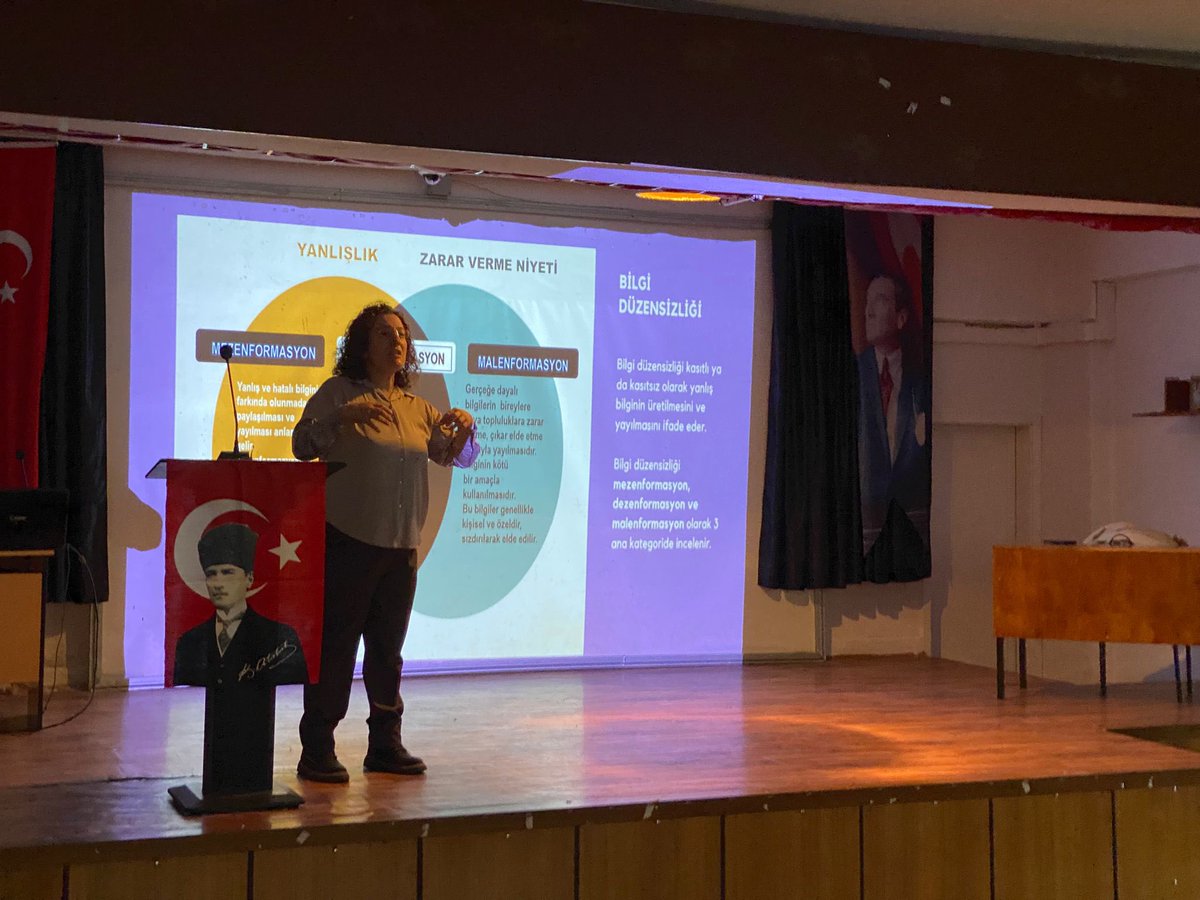 OF_SATCPAL's tweet photo. Cumhurbaşkanlığı İletişim Başkanlığı Trabzon Bölge Müdürlüğü ile Trabzon Milli Eğitim Müdürlüğü arasında imzalanan " Dezenformasyonla Mücadele" kapsamında "Dezenformasyonla Mücadele Bilgilendirme Eğitimi " verilmiştir. https://t.co/aasuA3DDUy