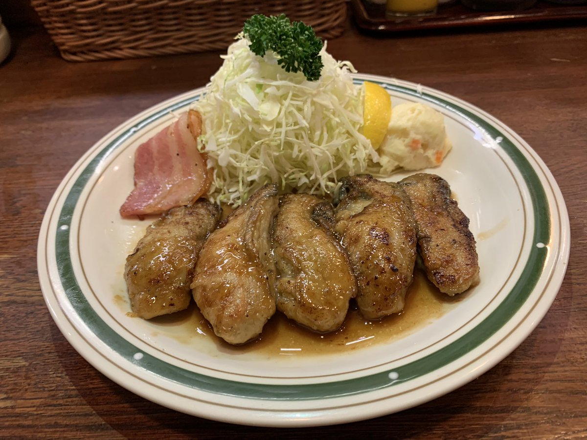 YotsuyaTakeda's tweet photo. お待たせしました！
本日11/25(月)よりカキバター始めました。
週末は大変お待たせする場合がありますがどうぞご容赦ください。
#カキバター #かつれつ四谷たけだ https://t.co/lPKKWQWJZG