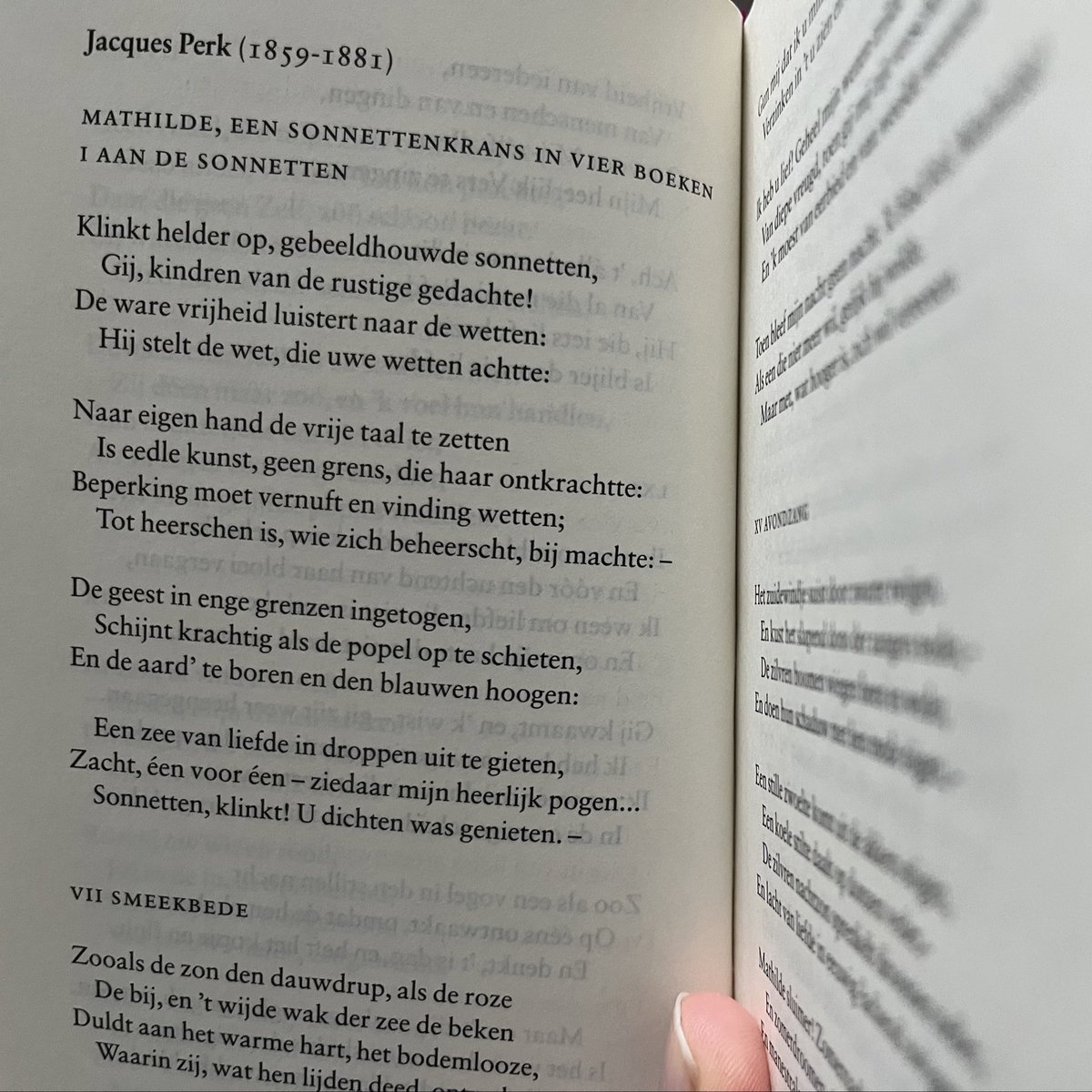 Jacques Perk gaat aan de slag met Goethe… #poëzie #weltliteratur

Wer Großes will, muss sich zusammenraffen;
in der Beschränkung zeigt sich erst der Meister,
und das Gesetz nur kann uns Freiheit geben.