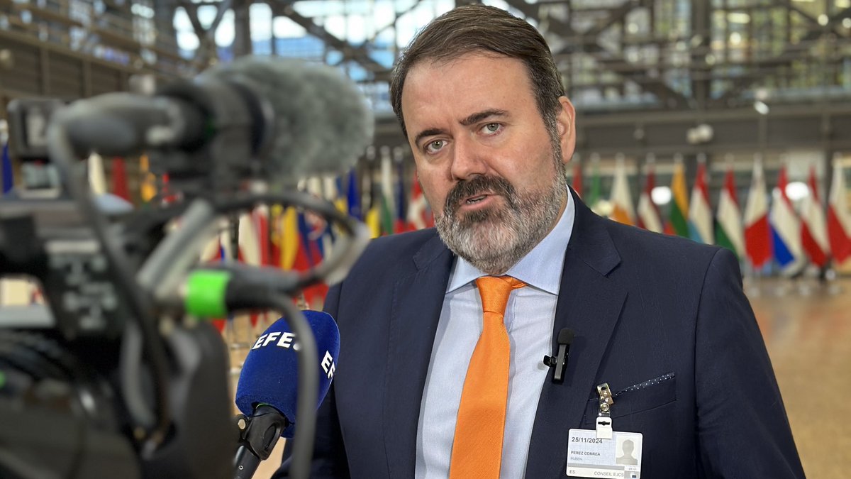 EspanaenUE's tweet photo. #EJCD | El secretario de Estado @rubenperezEU participa en el Consejo de Educación, Juventud, Cultura y Deporte:
📌 Oportunidades «glocales» para jóvenes de zonas rurales y remotas
📌 Tendencias demográficas y oportunidades para la juventud rural
🔗 https://t.co/nl6NFjrnH4 https://t.co/Nx4dW7QRis