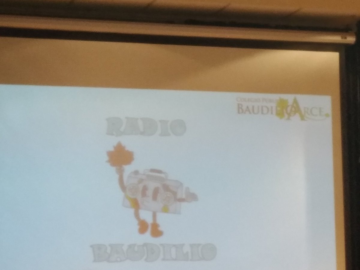 Hoy es un día muy especial en el cole porque hemos tenido la presentación de nuestro proyecto 'Radio Baudilio', con un invitado muy especial,Pablo Acebo, director de deportes de la cadena Cope en Asturias. Muchas gracias Pablo, ha sido una experiencia inolvidable.