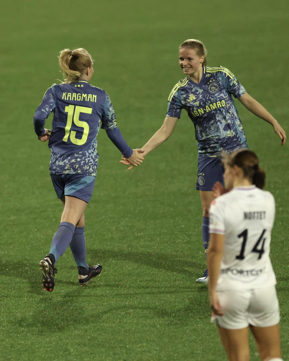 A special moment for <a href="/InessaKaagman/">Inessa Kaagman</a>! ✨ Back on the pitch since the birth of her son and delivered an assist to celebrate her return 🔙

(📸: AFC AJAX)