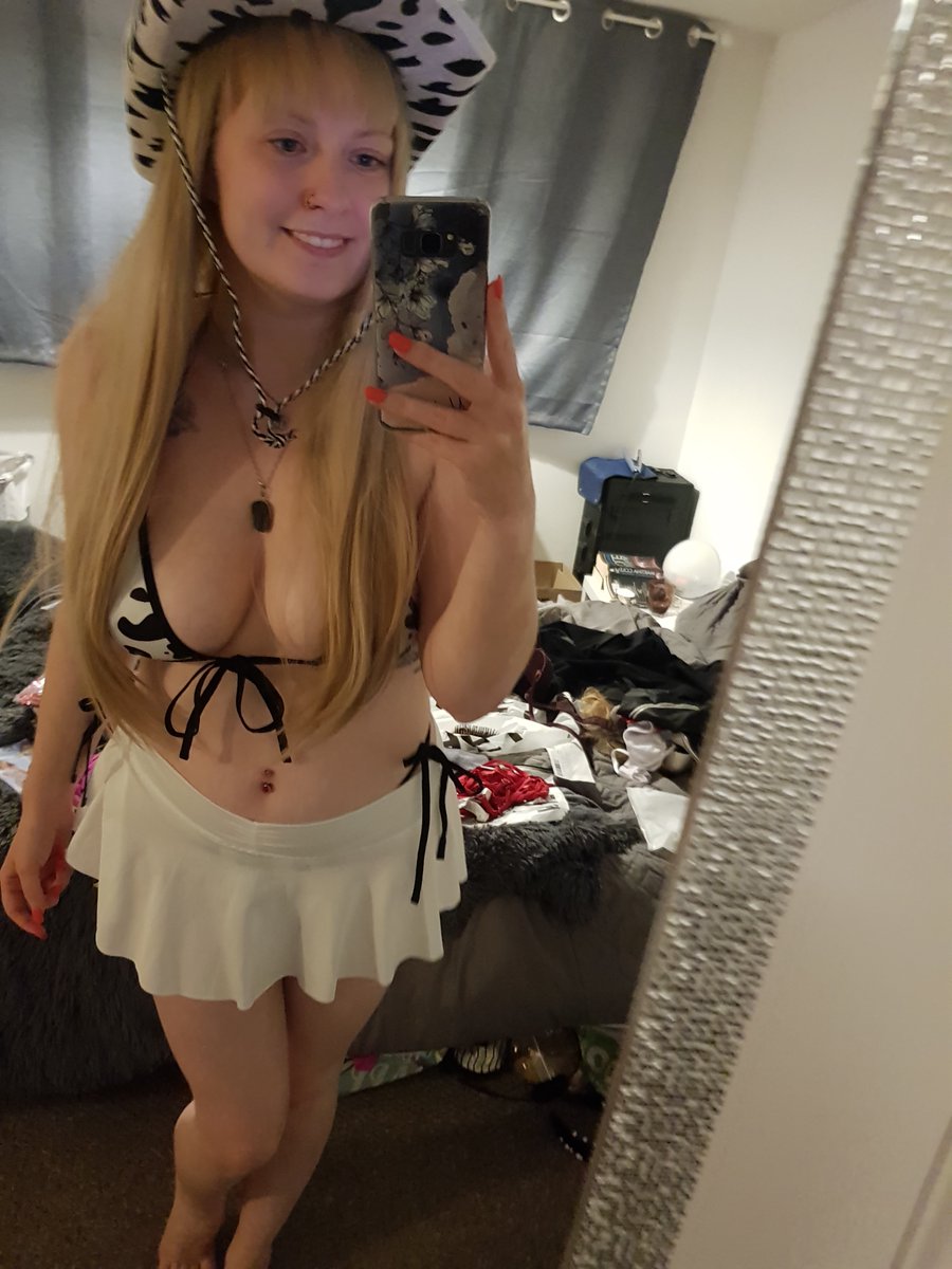 misstressaspen's tweet photo. I can take you for a ride (and your wallet 😈) https://t.co/09GGlc0Nlk