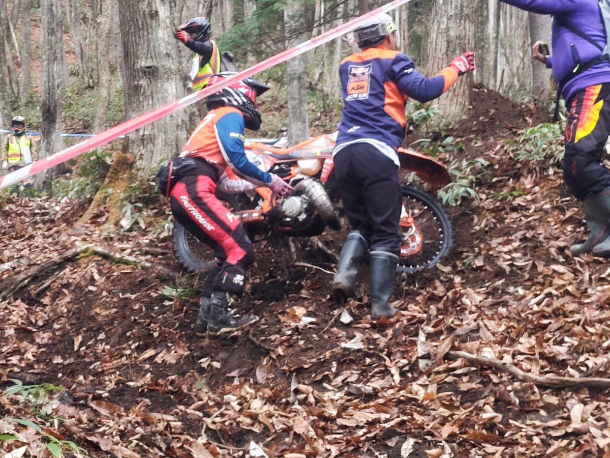 0630_mika's tweet image. WEX GAIA120レディースA完走✨️
KTM150で練習と腕試しの為に初出場してみました！
ほぼ休憩なしで完走した事に満足！
いろいろ課題が見つかったレースでした👍

沢山の方に助けて頂きました！
ありがとうございました☺🙏

 #WEX最終戦120
 #WaveFactory