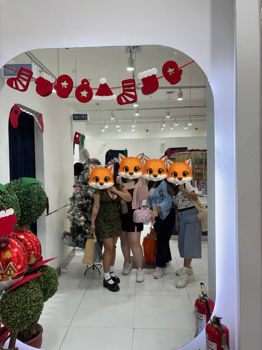 sunoospsyche's tweet photo. Sunoo cult united. ~โก
๐ day filled with fun and a lot of walking >3<
#BARAGI #SUNOO
See you on WTL๐ https://t.co/1Fk8HUfcz6