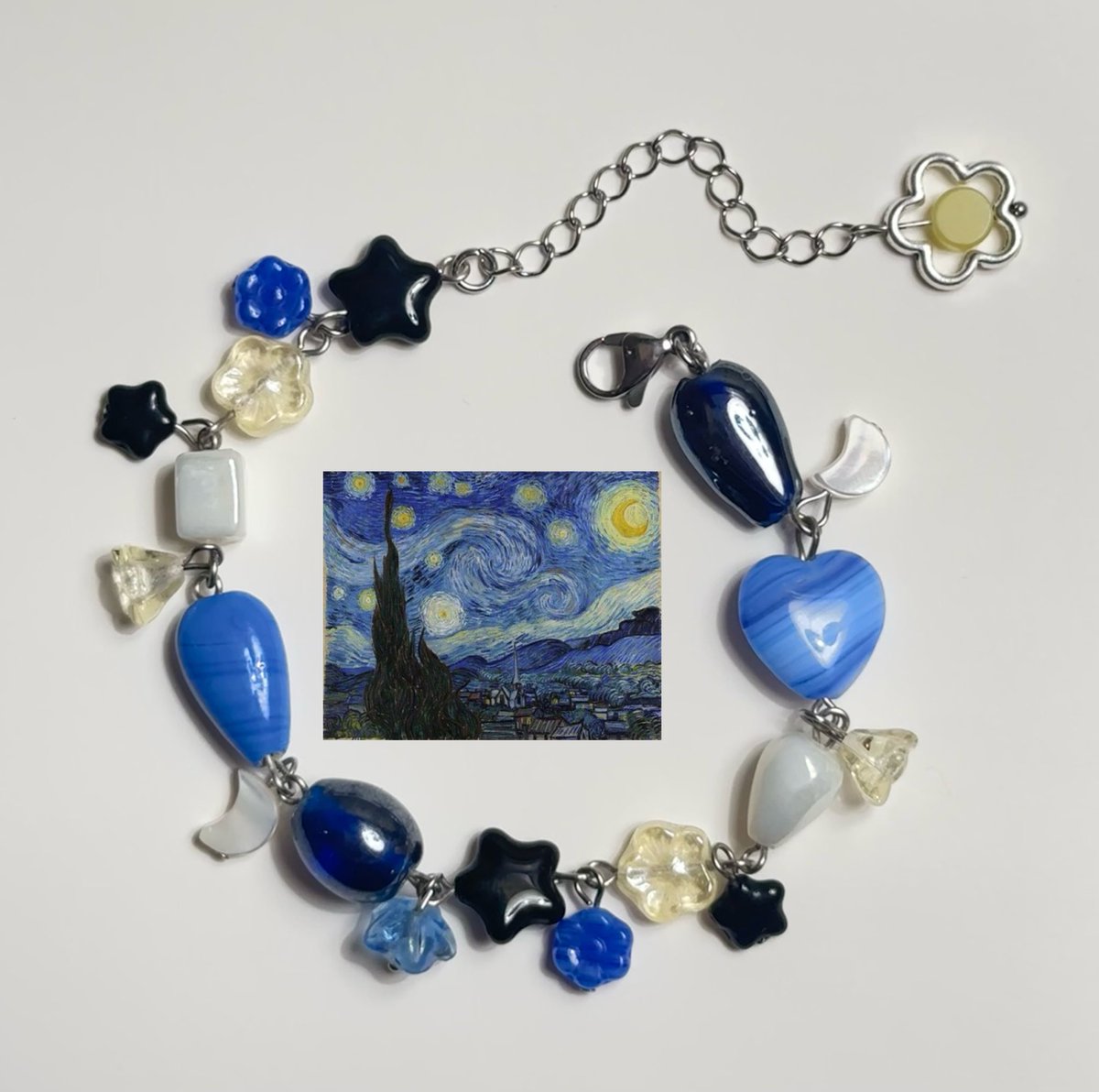 braceletladyy's tweet image. my next drop is on december 14th at 3pm pst!!

you can check out the hompage of my site for a gallery of everything that will be available! 

i'll be opening customs a few times before the 14th so look out for that too!!

jewelrybyjacqui.com