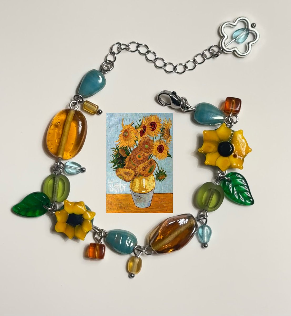 braceletladyy's tweet image. my next drop is on december 14th at 3pm pst!!

you can check out the hompage of my site for a gallery of everything that will be available! 

i'll be opening customs a few times before the 14th so look out for that too!!

jewelrybyjacqui.com