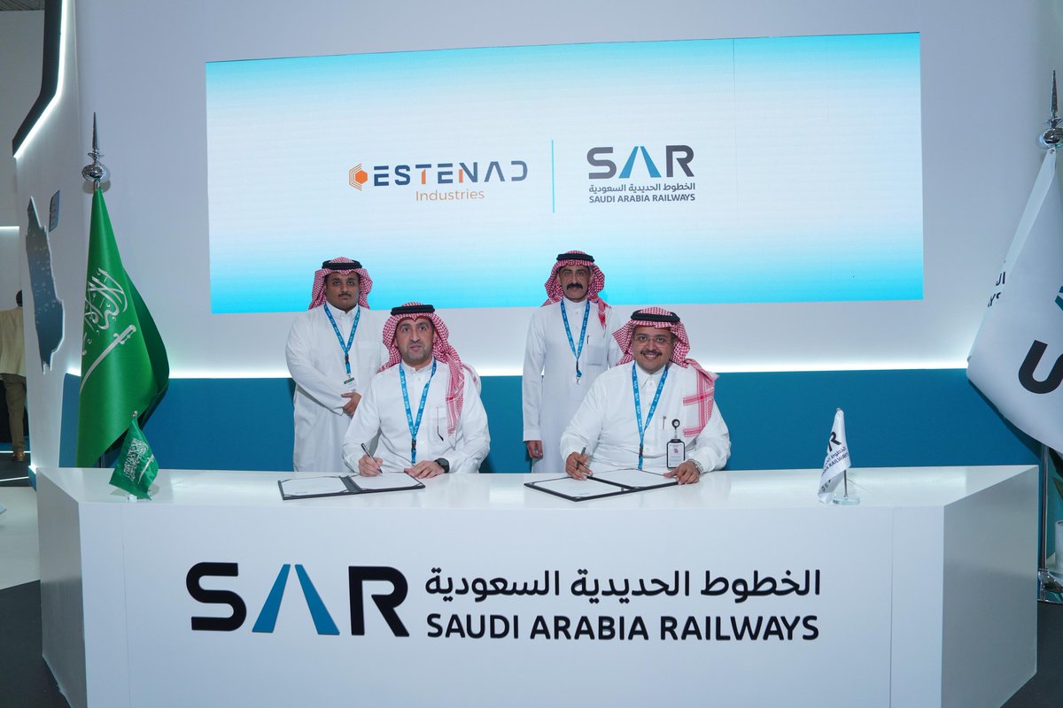 Estenad_SA's tweet photo. We are thrilled to share a proud milestone in our journey—signing a strategic agreement with Saudi Arabia Railways (SAR) during the Saudi Railway Conference &amp; Exhibition held on November 20-21. https://t.co/o9xYJvTFJc