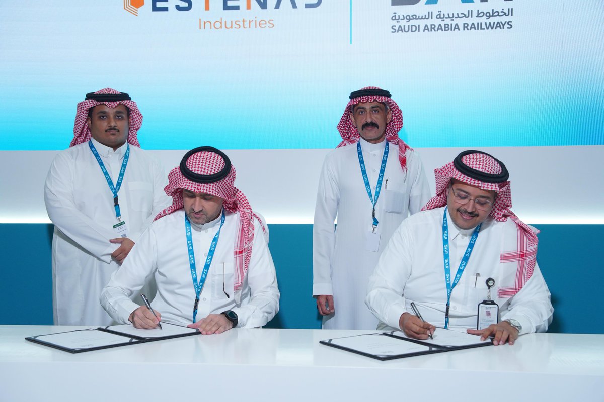 Estenad_SA's tweet photo. We are thrilled to share a proud milestone in our journey—signing a strategic agreement with Saudi Arabia Railways (SAR) during the Saudi Railway Conference &amp; Exhibition held on November 20-21. https://t.co/o9xYJvTFJc