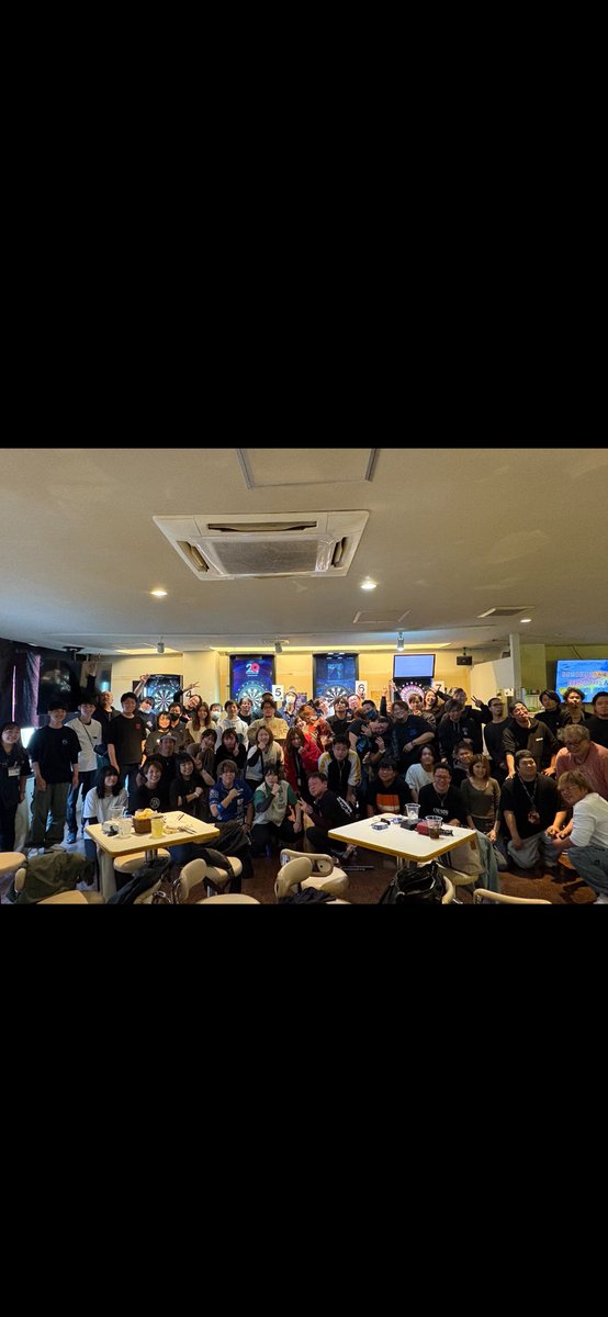 yoshirou4460's tweet photo. 昨日はダーツバーの #zeroR
の20周年ハウストーナメントに誘われ参加しました
久しぶり過ぎてダーツは全然入らずチームの皆さんすみません🙇♂️
今までこんな近くでプロの方と話た事無かったので良い経験になりました
濱野プロ、武田プロありがとうございました😊 https://t.co/5Lo5icfsxq