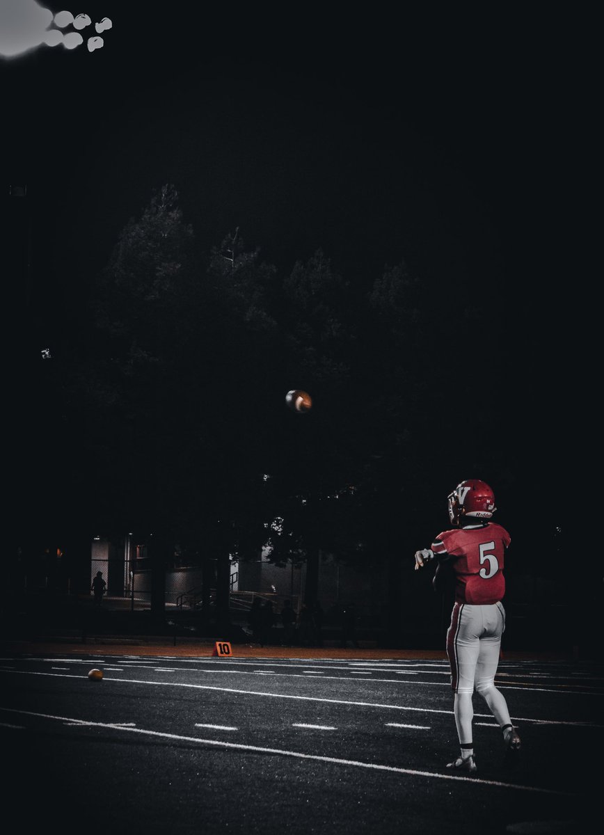 sedrickvaughn5's tweet photo. 10 games played 
786 receiving yards 
42 receptions 
735 rushing yards
100 carries 
3 kick returns (school record)
506 kick return yards 
205.1 Y/G
78.6 Y/G receiving
73.5 Y/G rushing 
2,051 all purpose yards 
20 touchdowns 
7-4 record https://t.co/NULfEl2BEM